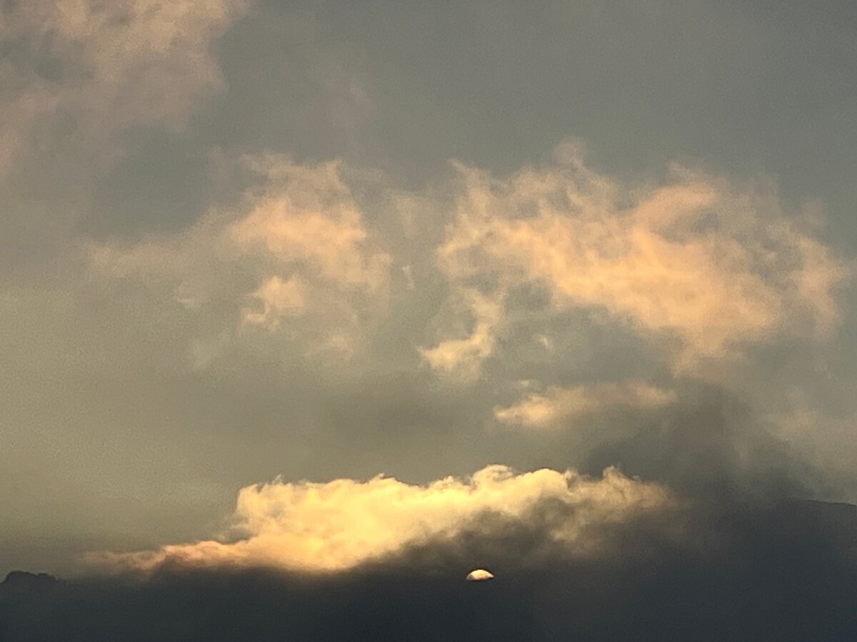 Wie schön ist es doch, nichts zu müssen und mit dem Blick in die Wolken den Gedanken nachzuhängen.